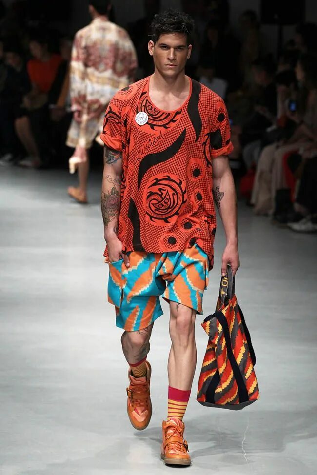 Вивьен вествуд мужская коллекция. Vivienne westwood мужское. Вивьен вествуд man. Вивьен вествуд мужская коллекция. Вивьен вествуд мужские костюмы.