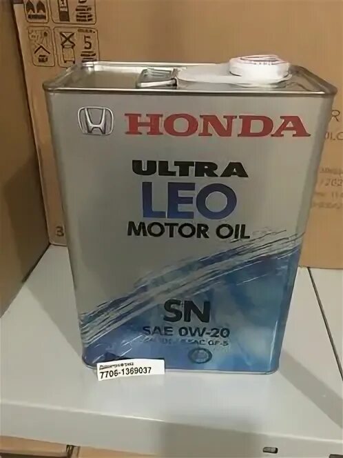 Моторное масло honda ultra. Honda Ultra Leo 0w20 SN. Honda Ultra Leo 0w20 SP. Масло моторное Honda engine Oil 0w-20 синтетическое 4 л 08232-p99-k4lhe. Масло моторное Honda Ultra Leo SP gf-6 0w-20 1л.