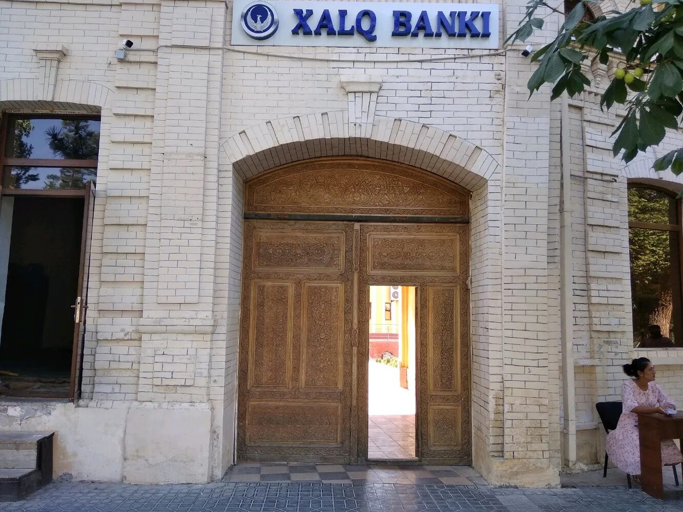 Xalq Bank Самарканд. Халк банк Самарканд. Микробанк Самарканд. Банки в Самарканд. Халк банки телефон номер