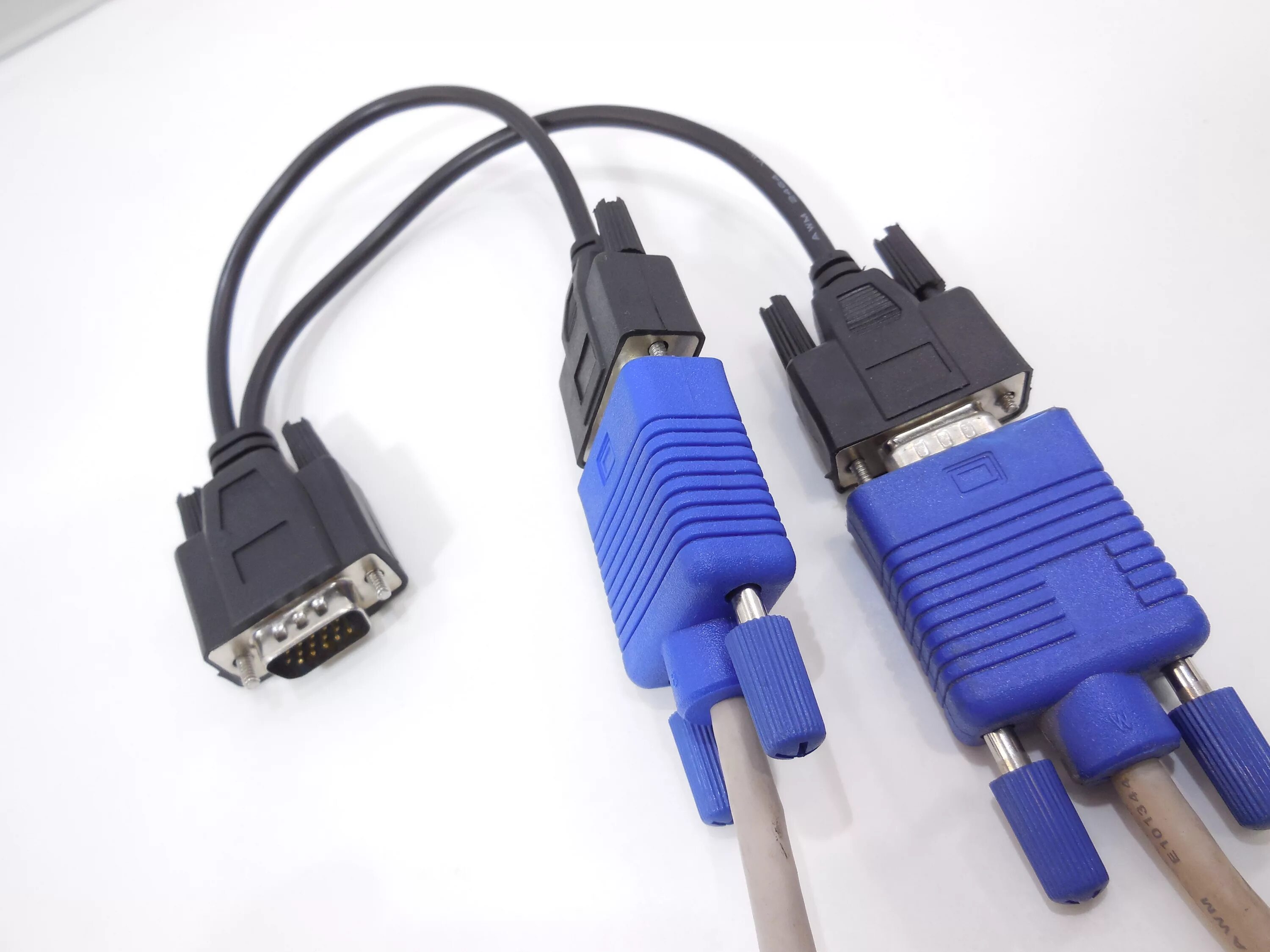 Сплиттер VGA на 2 монитора разветвитель