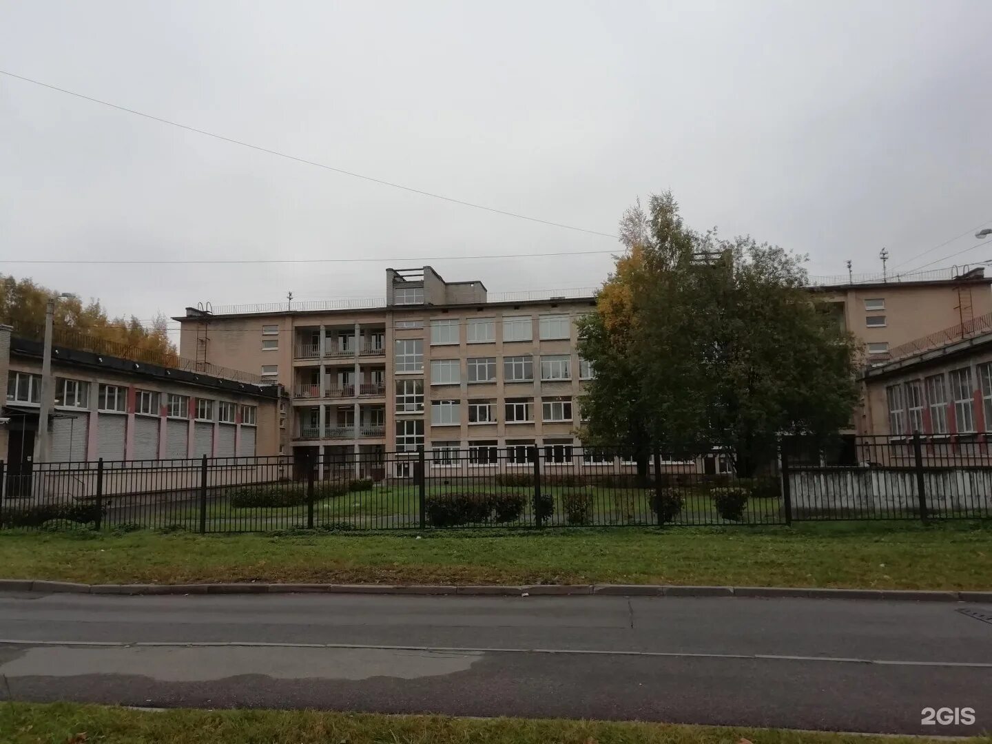 Школа 138 челябинск. Школа 138 спб учителя. Сайт школы 138 спб калининский. Школа 138 санкт-петербург. Школа 138 екатеринбург.