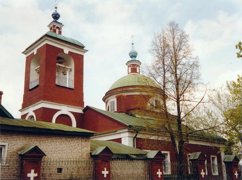 Храм малахово солунского. Храм дмитрия солунского раменский район малахово. малахово церковь димитрия солунского. церковь дмитрия солунского раменский район. храм димитрия солунского в селе дмитровское красногорского района.