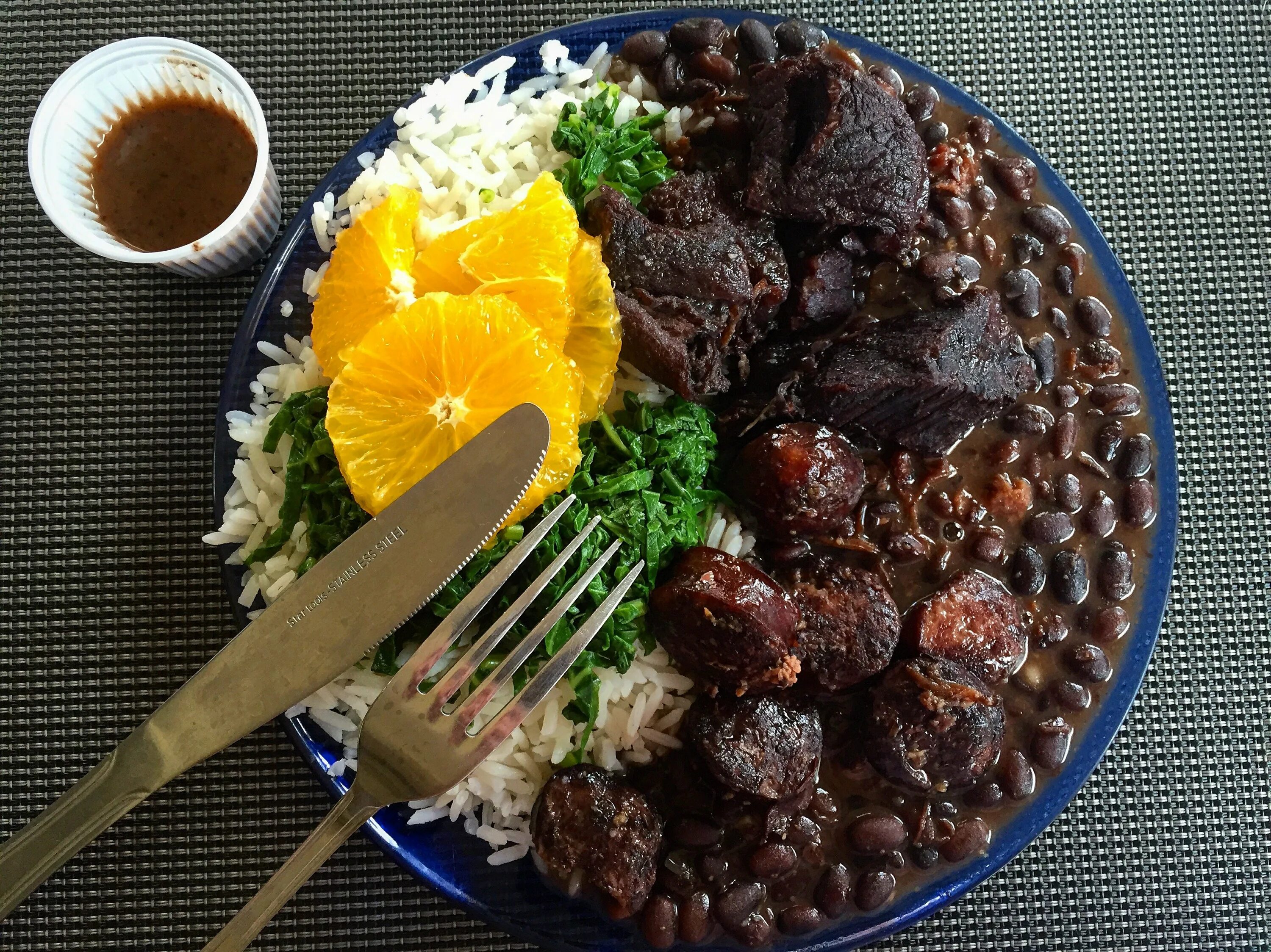 Блюда бразилии. Фейжоада бразилия. feijoada  фейжоада. еда бразилии фейжоада. национальное бразильское блюдо фейжоада.
