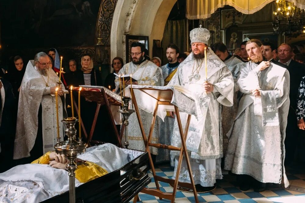 роман ковальский священник. отпевание епархии. отец виктор шальнев. иеромонах петр кременской монастырь. протоиерей владимир шафоростов.