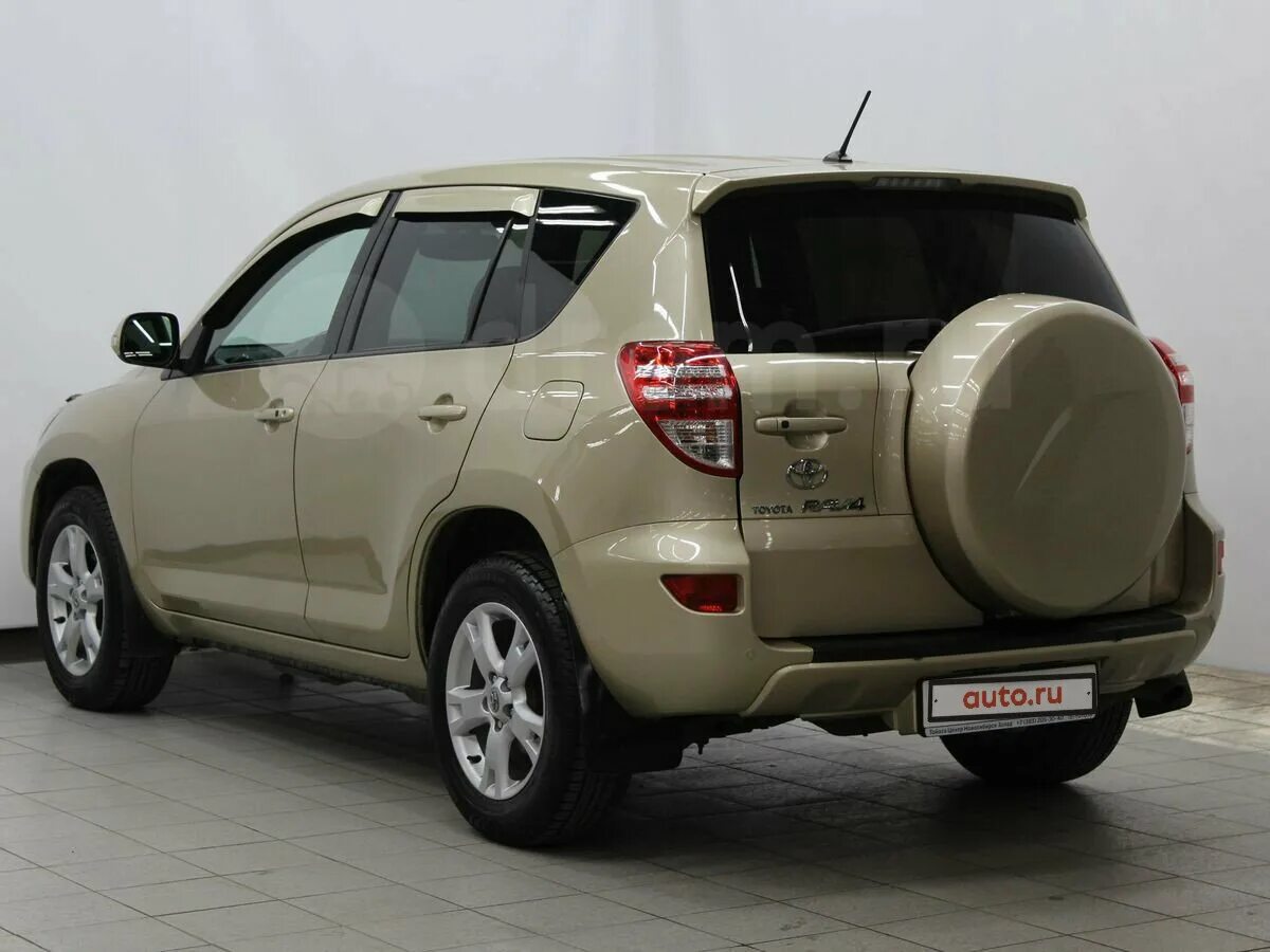 Скрип рав 4. Toyota rav4 2010. Toyota rav4 III (xa30). Toyota rav4 бежевый. Toyota rav4 2010-2012.