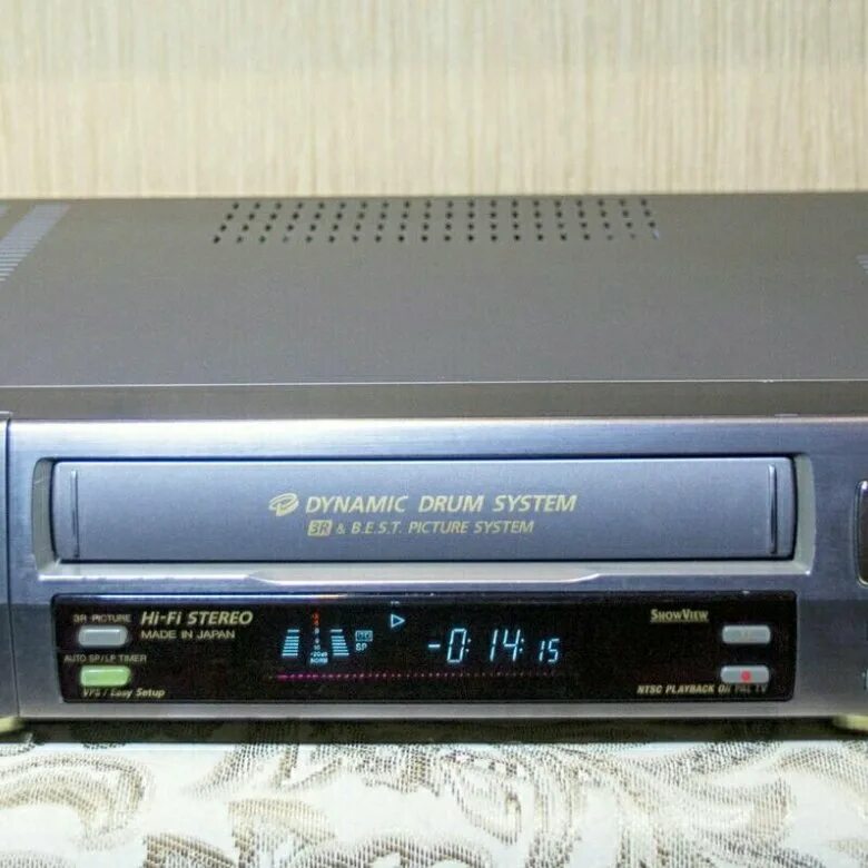 Видеомагнитофон jvc hr. Jvc hr-dd949ee. jvc 949. jvc hr-d580. видеомагнитофон jvc hr-d540ee.