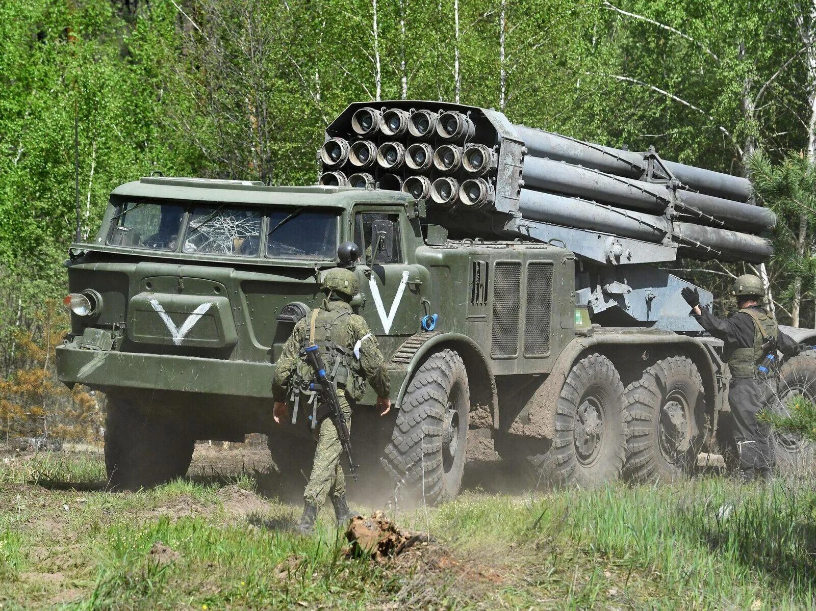 Рсзо ураган рф. Рсзо бм-27 «ураган». Реактивная система залпового огня смерч. 9к515 «торнадо-с». Система залпового огня град торнадо.