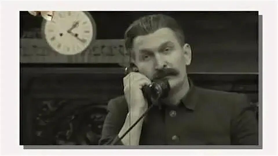6 Кадров Сталин. Сталин с телефоном. 6 Кадров про Сталина. Сталин говорит по телефону. Сталин разговаривает по телефону