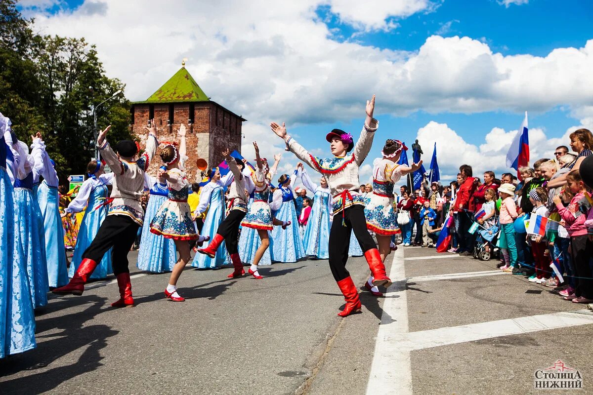 Какие есть культурные мероприятия. Праздник города площадь Минина Нижний Новгород. Культурно-массовые мероприятия. Городской праздник. Культурные мероприятия в городе.