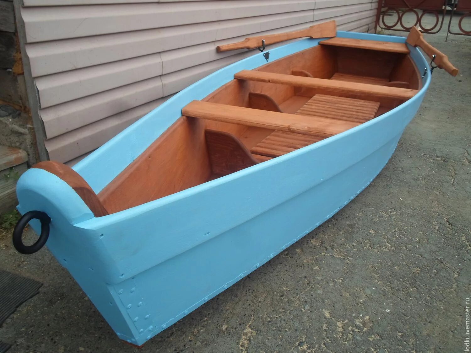 Плоскодонка купить. Лодка плоскодонка каноэ. Лодка весельная деревянная. Деревянная лодка плоскодонка. Гребная лодка плоскодонка.