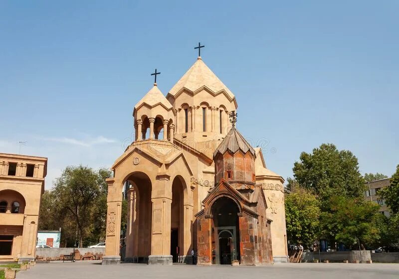 Святой ереван. Церковь Катогике, Ереван церкви Еревана. Церковь Святой Анны Армения. Церковь Святой Анны храм Ереван.