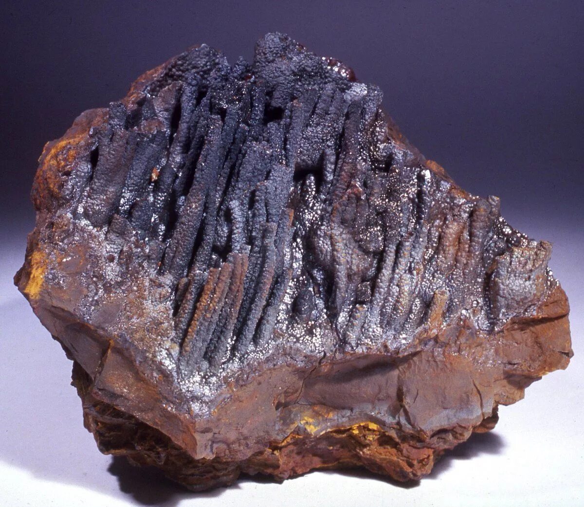 стальная железа. лист 65г г/к 3х1250х2500 металлсервис. цепь. рифленый лист металла. брусок алюминиевый 40х40.