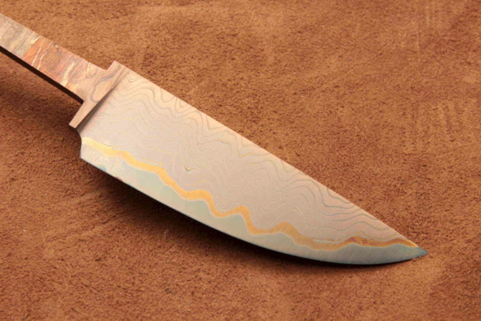Ламинированная сталь. Ламинат клинок vg10. Нож ламинатная сталь. Нож с широким лезвием. Нож для ламината.
