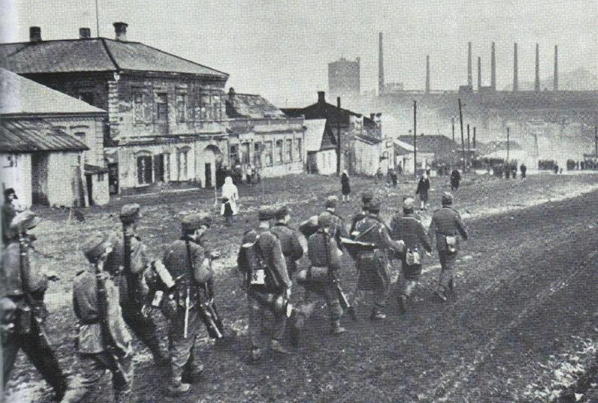 Немецко-фашистские войска вошли в Симферополь в первый день ноября 1941 года. Во