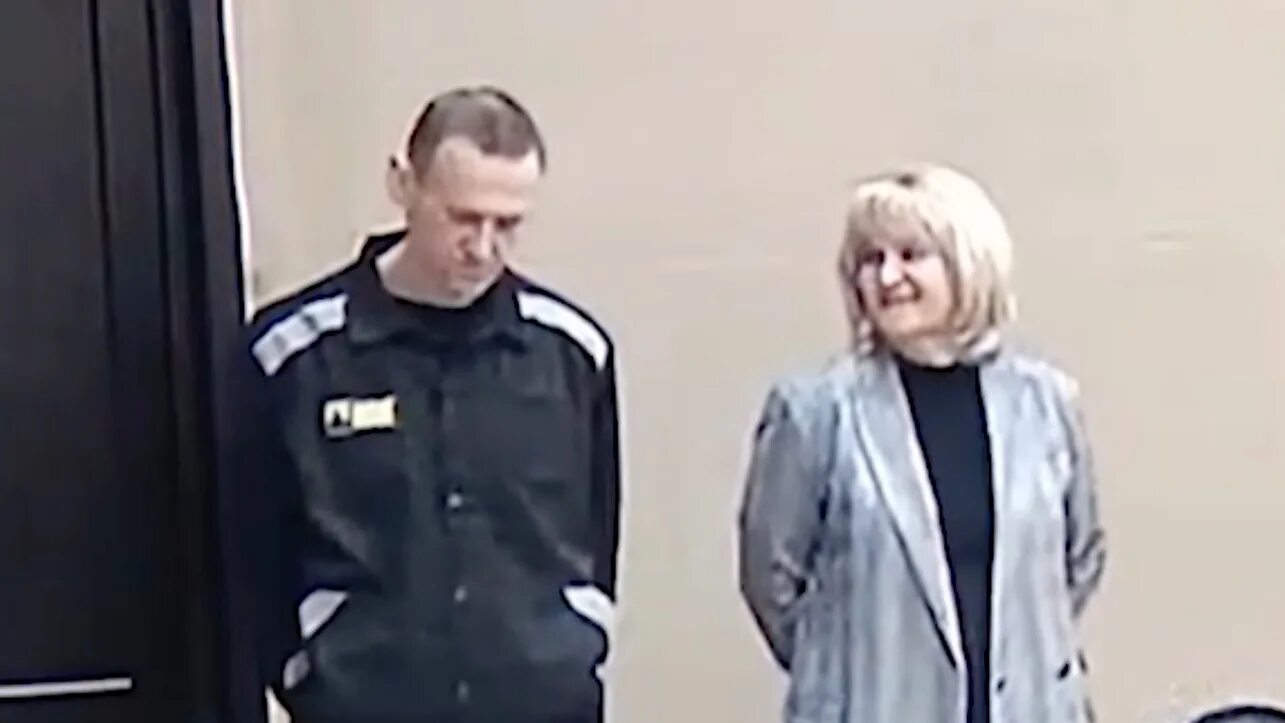 Навальный экстремист и террорист. Навальный в колонии. Навальный в тюрьме. Суд приговорил Алексея Навального* к 9 годам колонии строгого режима.