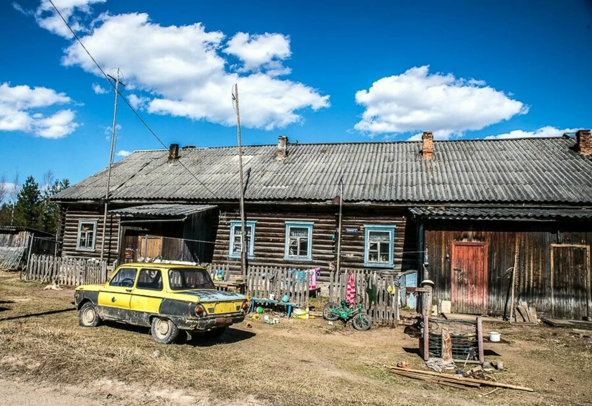 Почему деревня лучше города. Деревня разруха Российская разруха. Российские деревни в глубинке. Бедная деревня. Нищета в деревне.