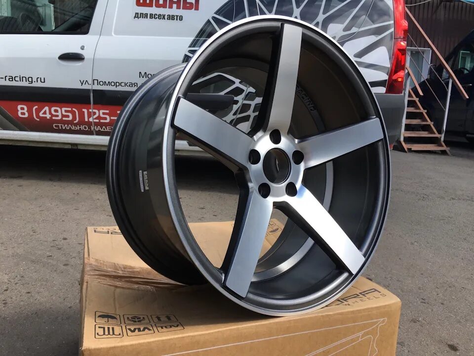 Воссены 17 купить. Sakura Wheels 9140 r20. Диски Vossen cv3 r16. Диски Sakura r19. Диски Воссен 16 5 112.