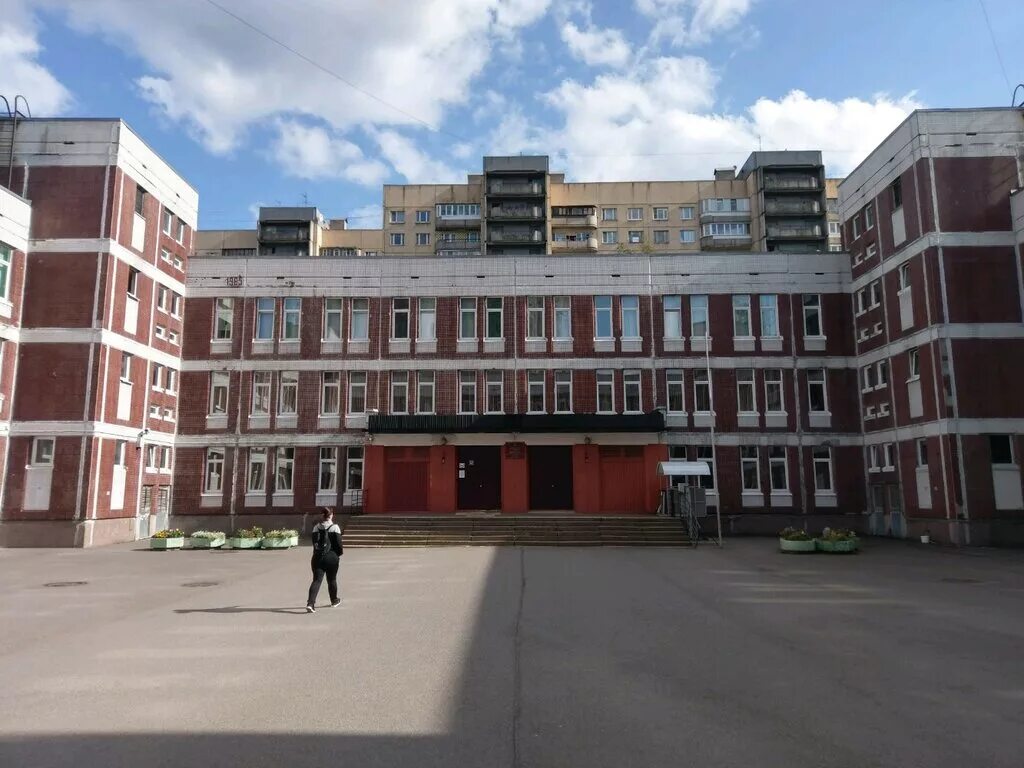 School spb. Школа 147 Санкт-Петербург. Школа 147 Красногвардейского района. Школа 147 Красногвардейского района СПБ. Индустриальный пр 10 школа 147.