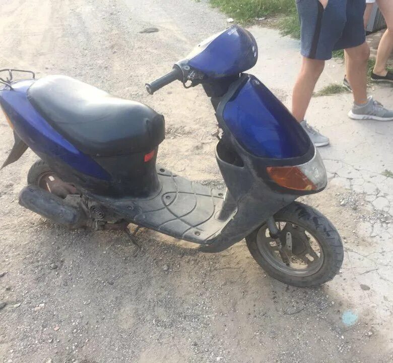 Скутер сузуки бу. Скутер сузуки бу. Максискутер сузуки 250. Скутер сузуки 50 кубов. Скутер сузуки 100 кубов.
