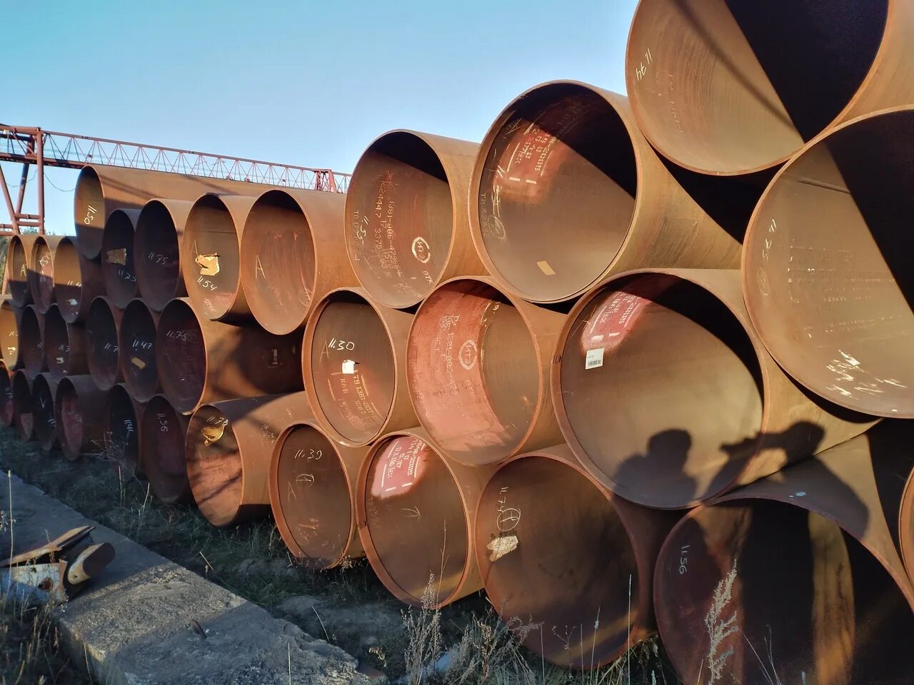 Pvc pipe (20-inch diameter. труба стальная 1020 мм. трубопровод стальные трубы ф20. труба 600мм. обрезки труб пнд.