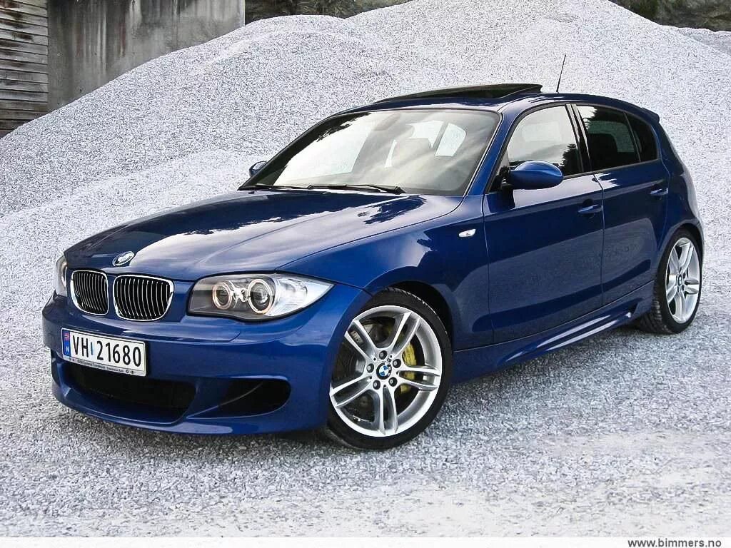Бмв 1 е81. Bmw 130i e87. bmw 130 e81. bmw e81 130i. бмв е87 130i.