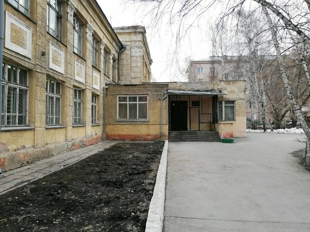 Новая 54 школа новосибирск. Советская 38 новосибирск. Школа 54 новосибирск фото. Школа 54 новосибирск отзывы. Снесли школу 54 новосибирск.