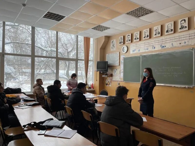 Индустриальный техникум Саратов. Саратовский колледж промышленных технологий и. Занятие в школе МВД. Саратовский колледж Пром технологий и автомобильного сервиса. Колледж промышленности и автомобильного