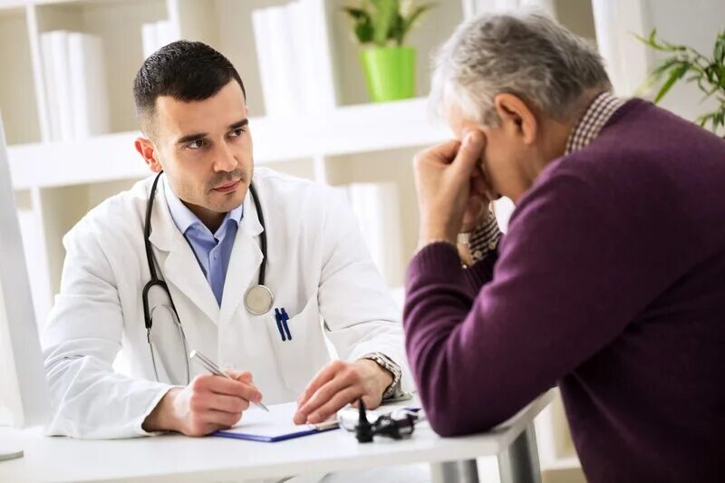 Врач нарколог на дом doktorclock. Врач нарколог. врач и пациент.