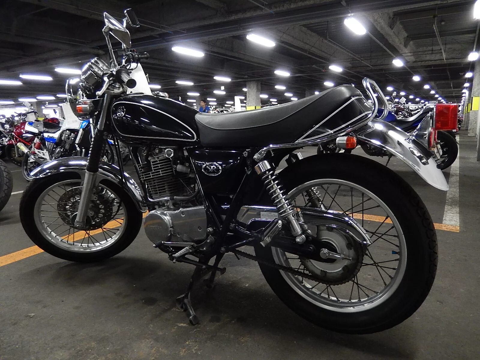 Yamaha 400 купить. Yamaha sr400. Ямаха ср 400. Yamaha SR 400 2015. Ямаха св1 400.