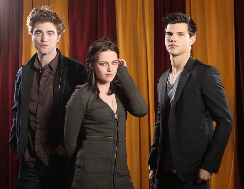 сумерки актерский. стефани майер и роберт паттинсон. белла эдвард и джейкоб.