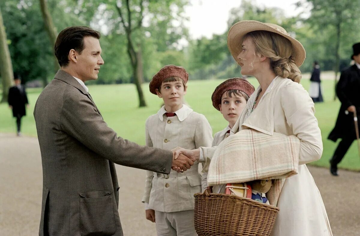 Волшебная страна. Finding Neverland Johnny Depp. Волшебная Страна фильм 2004. Кейт Уинслет Волшебная Страна. Волше́бная Страна́ 2004 Джонни Депп.