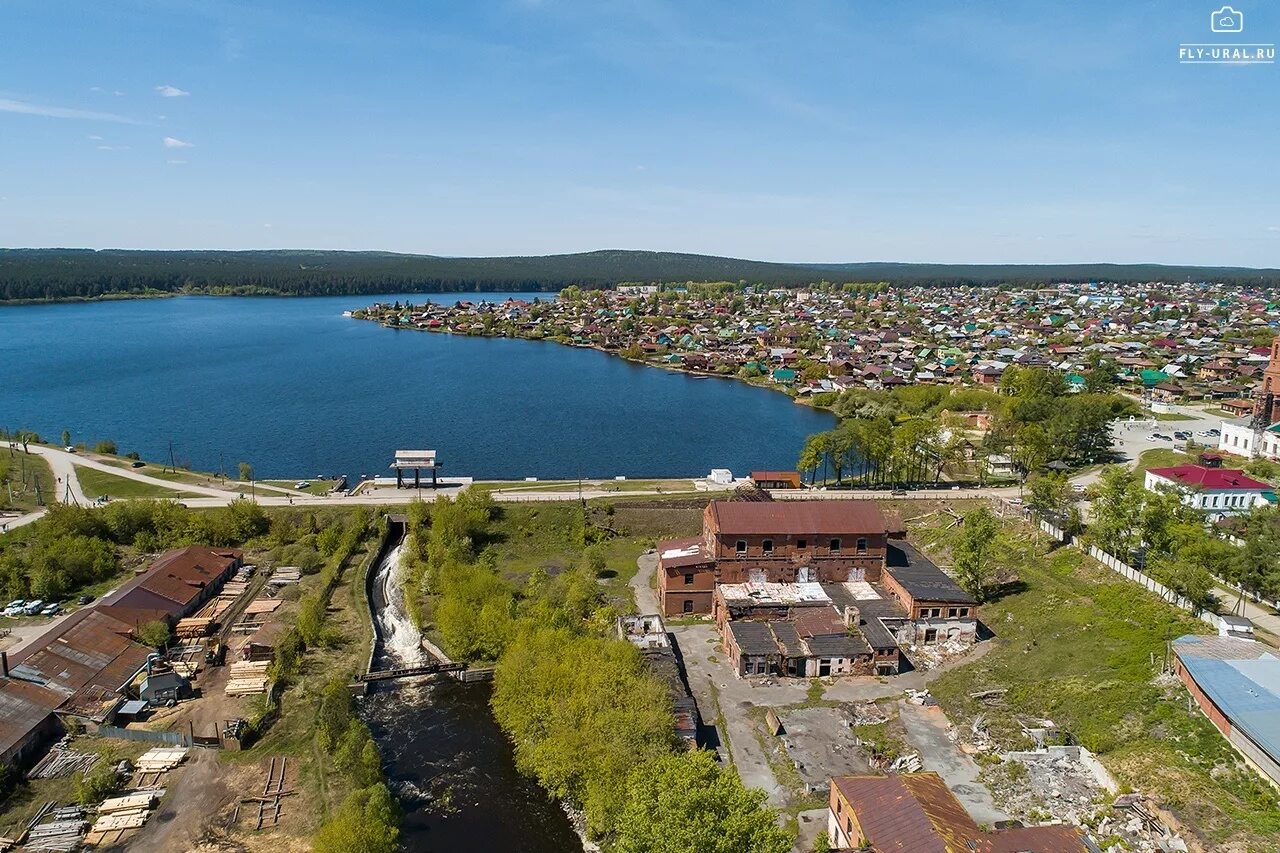 Сайт сысертского городского. Сысерть Свердловская область. Плотина Сысерть. Сысерть старый завод плотина пруд. Свердловская область, Сысертский г.о., Сысерть.