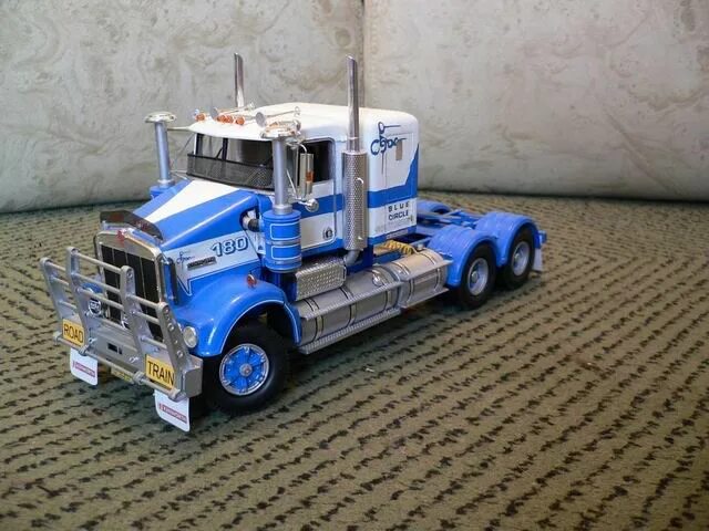 Грузовики 1 8. Kenworth w900 1/43. Kenworth w900 от IXO models 1:43. American Trucks - Altaya 1/43 Kenworth w900. Модели грузовиков 1 43.