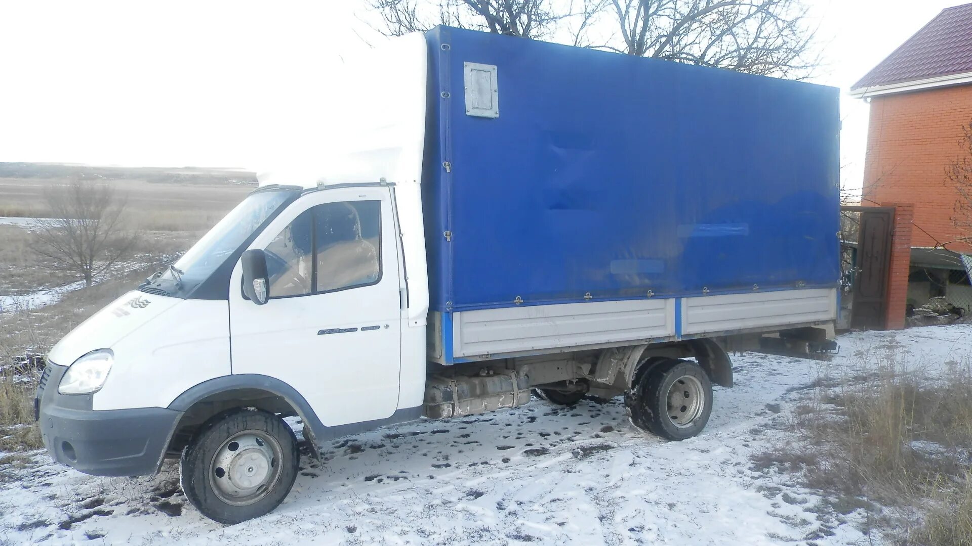 Стоимость грузового перевоза таганрог. Газель для продуктов. Мерседес с термобудкой совмещённый с кабиной. Мерседес с термобудкой совмещённый с кабиной. Авито таганрог грузоперевозки.