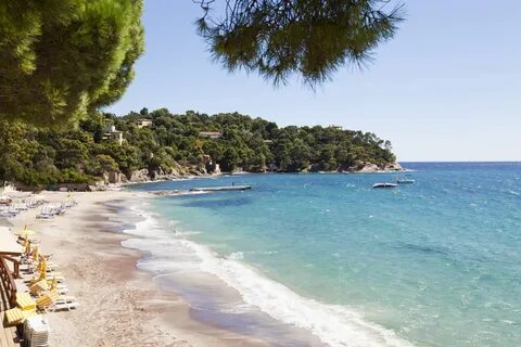 A collection of beaches with glamour would not be complete without the Côte...