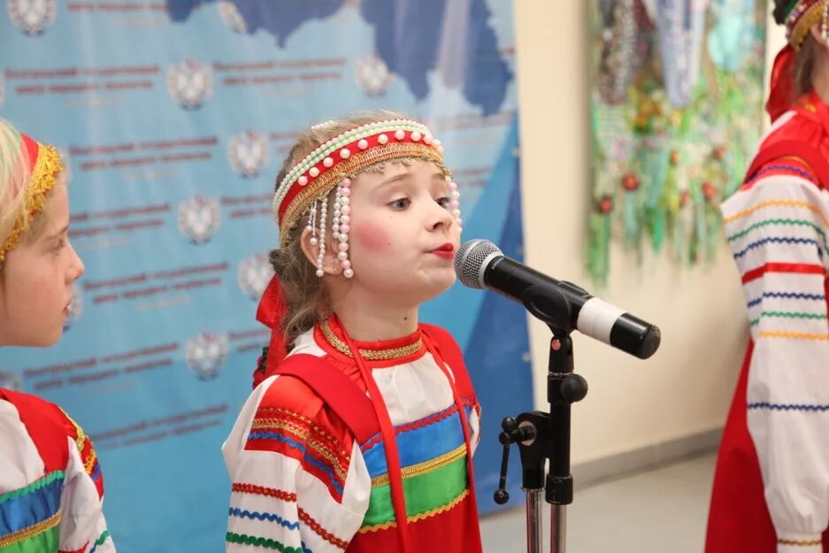 Дом ремёсел борисовка белгородская область. Борисовский дом творчества. Борисовский дом ремесел. Мбоу борисовская сош 2 борисовского района белгородской области. Лагерь елочка борисовский район белгородская область фото.