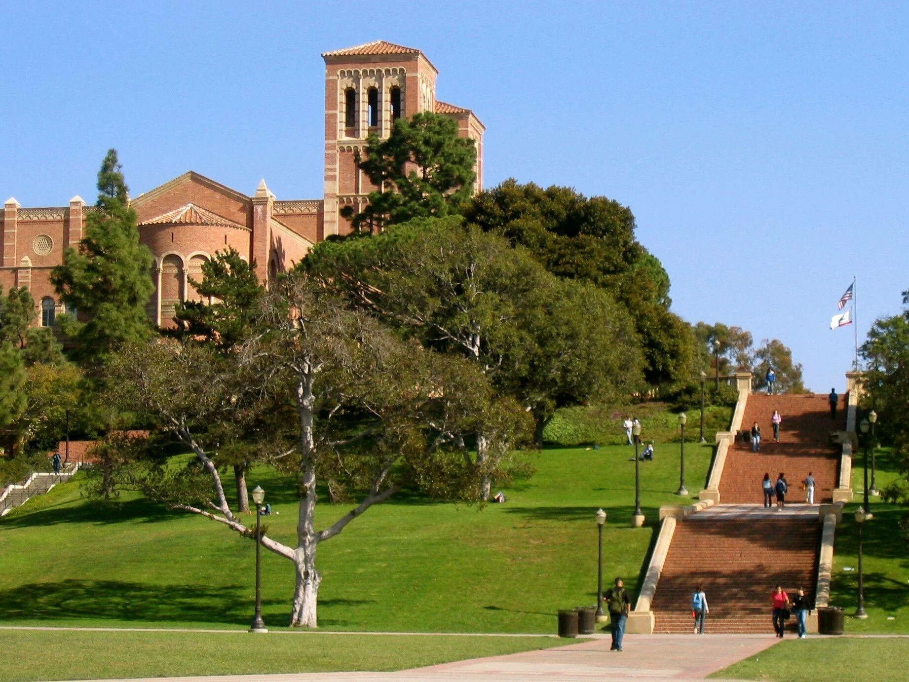 Ucla. Калифорнийский университет в лос-анджелесе. ucla университет los angeles. университет калифорнии в лос-анджелесе ucla. стэнфордский университет лос анджелес.