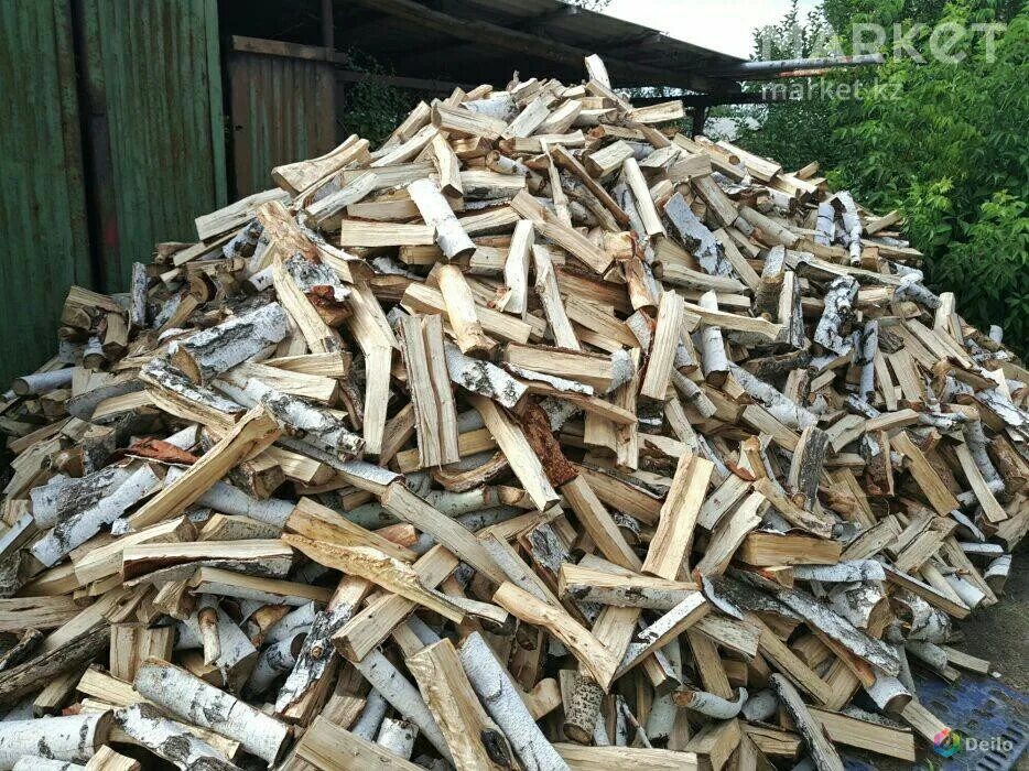 Дрова березовые сухие. Дрова березовые колотые зил 10 кубов швырок. Дрова даром. Березники дрова. Дрова 2000 за куб.