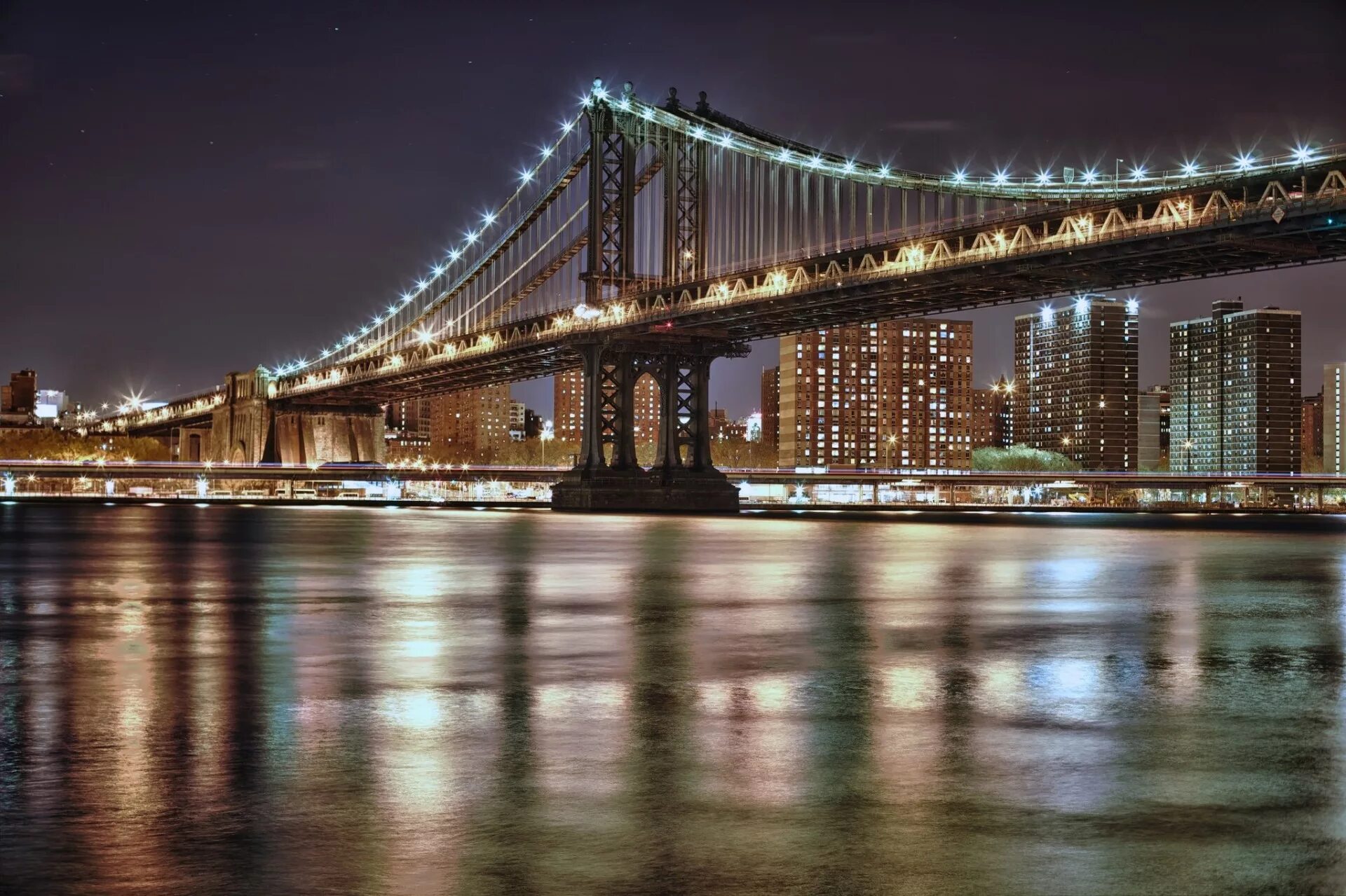 Манхэттенский мост в Нью-Йорке. Бруклинский мост Нью-Йорк. Бруклинский мост Нью-Йорк ночью. Бруклинский мост Манхеттен в Нью-Йорке. Most bi