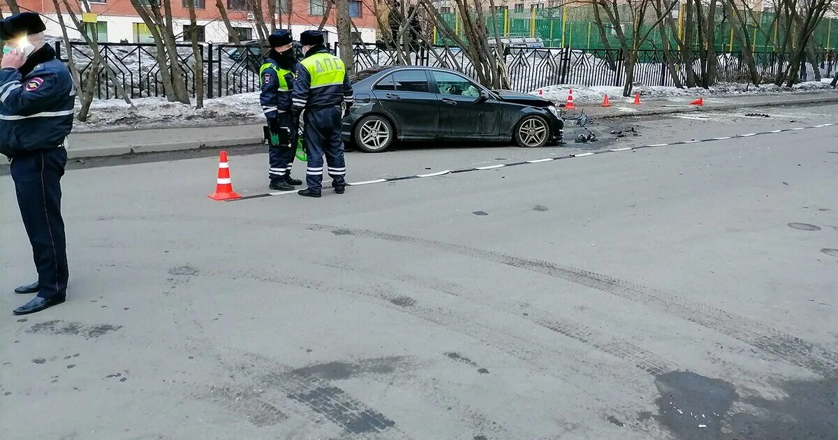 Случай в москве вчера. ДТП на Зельевом переулке Москва.