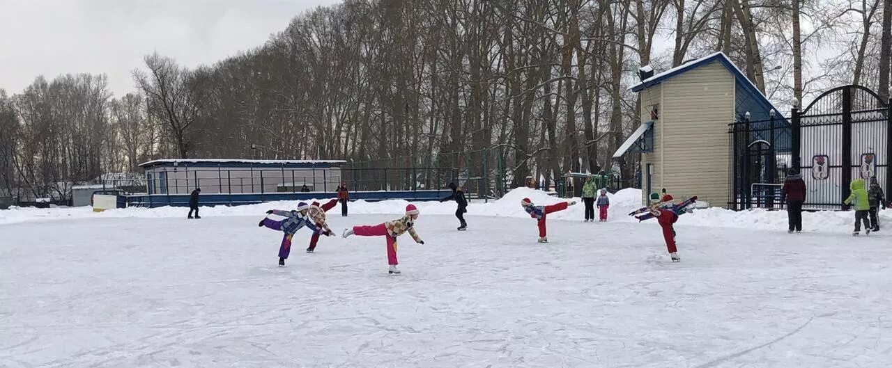 Стадион шахтер караганда. Линейный каток в караганде. Каток шахтер. Стадион шахтер кемерово каток. Стадион шахтер назарово.
