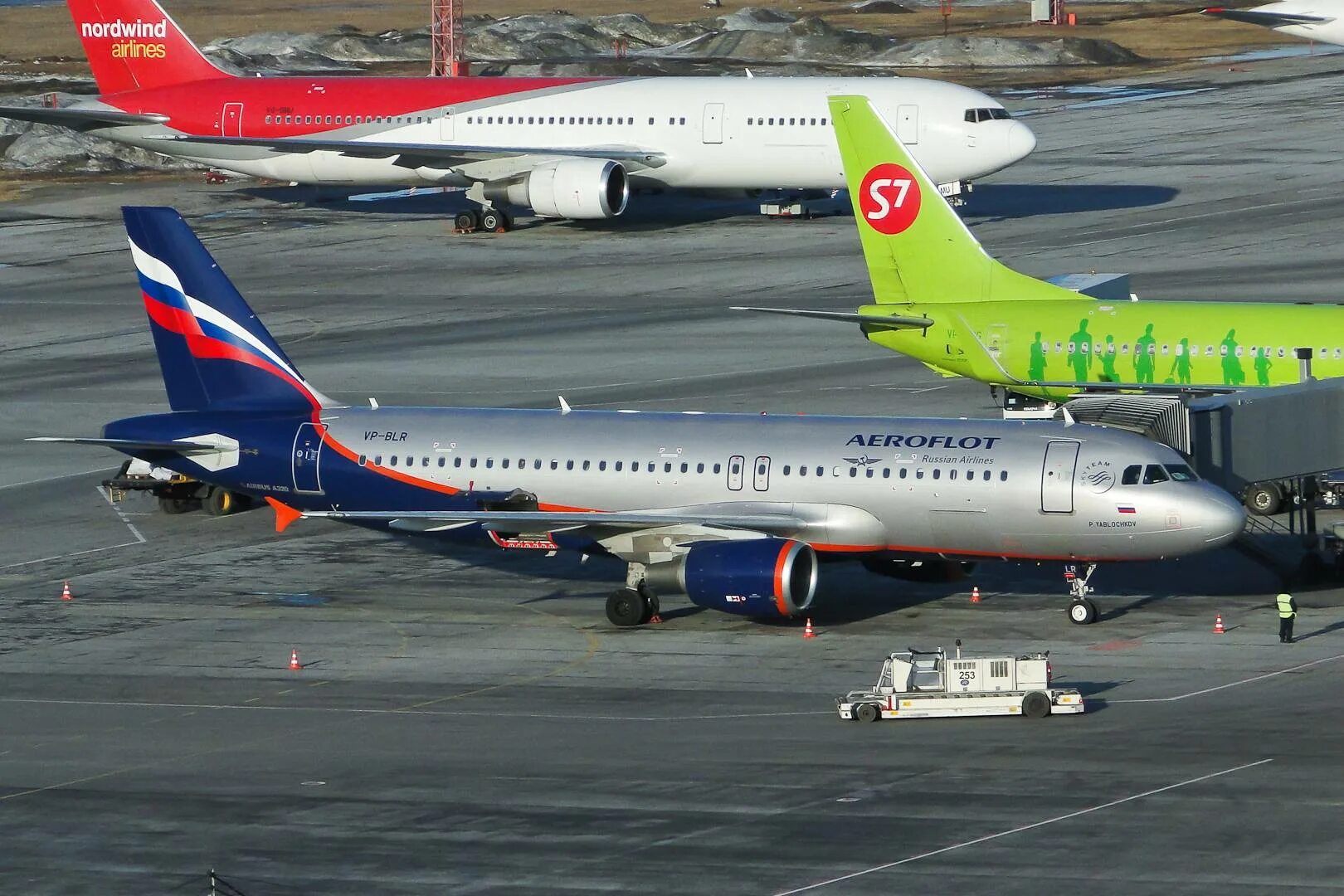 Аэробус 319-111. Airbus a319 Уральские авиалинии. Аэробус а319 s7 Airlines. Самолет Россия Аэробус а319.