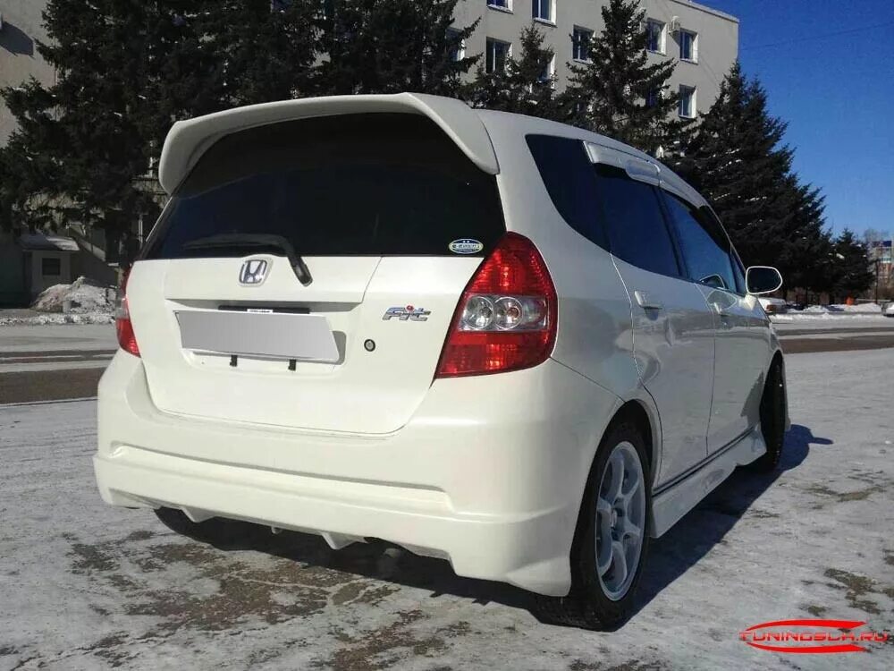 Спойлер на Хонда фит gd1 modulo. Спойлер Honda Fit gd1. Обвес Хонда фит gd1. Honda Fit GD modulo.