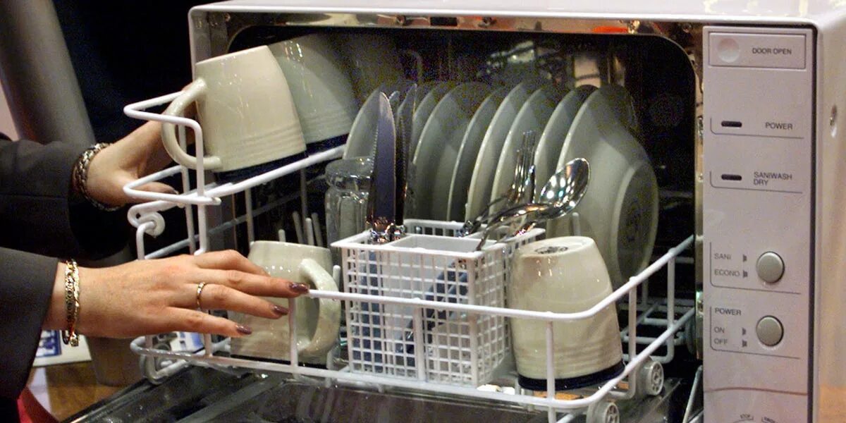 Теплообменник посудомоечной машины. Чистка посудомоечной машины в домашних условиях. GOPRO inside a Dishwasher. Конденсационная сушка в посудомоечной машине что это.