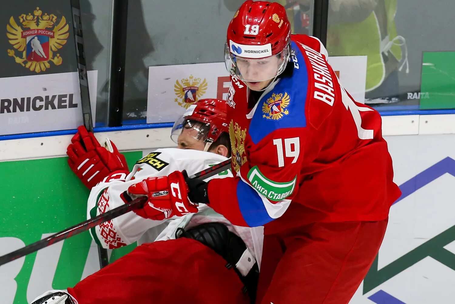 Iihf world u18 championship russia kazan памятная. 5 февраля беларусь. Россия белоруссия хоккей. Беларусь 5 сибирь. Сборная беларуси по хоккею олимпиады.