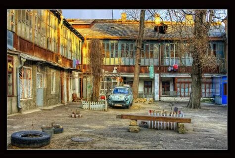 Двор 60