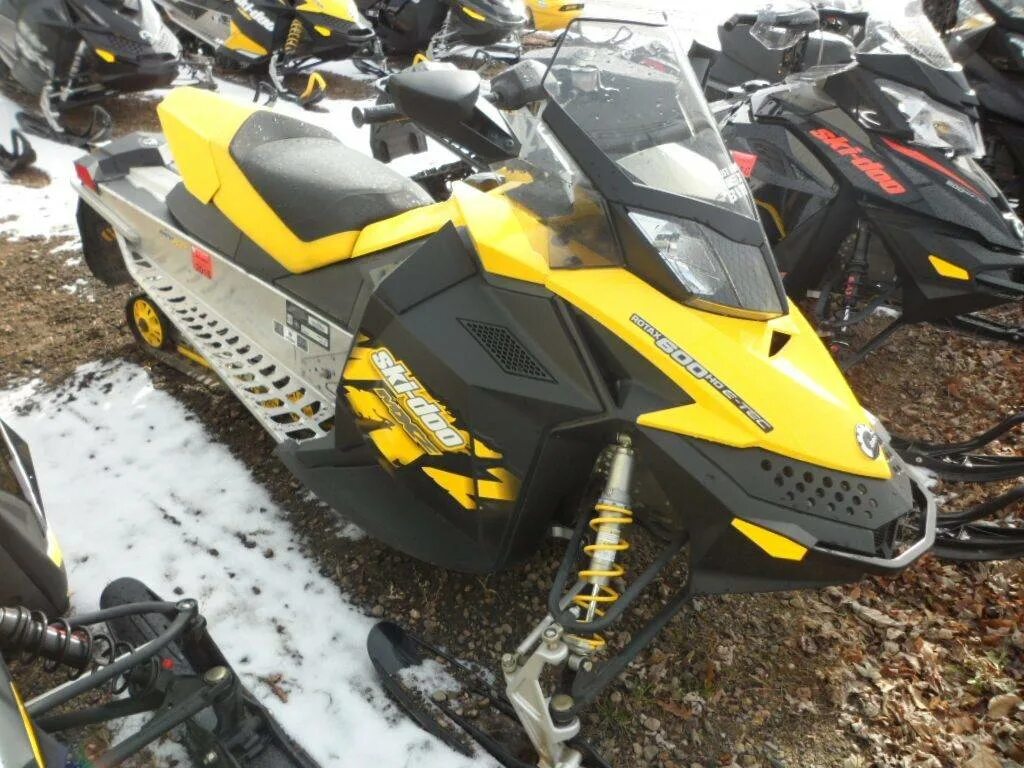 Снегоход BRP 800. Снегоход BRP Ski-Doo Renegade 600. Горный снегоход BRP 800. Снегоход BRP can am 600.