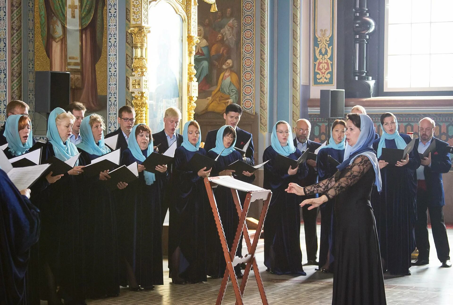 Пашкова Вика церковный хор. Хор Патриарших певчих Дьяков. Хор на клиросе в храме. Хор певчих Валаам.