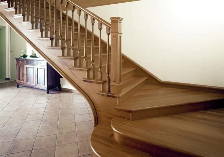 Деревянная лестница. Лестница дерево. Красивые деревянные лестницы. Дубовая лестница. Купить лестницу из дуба