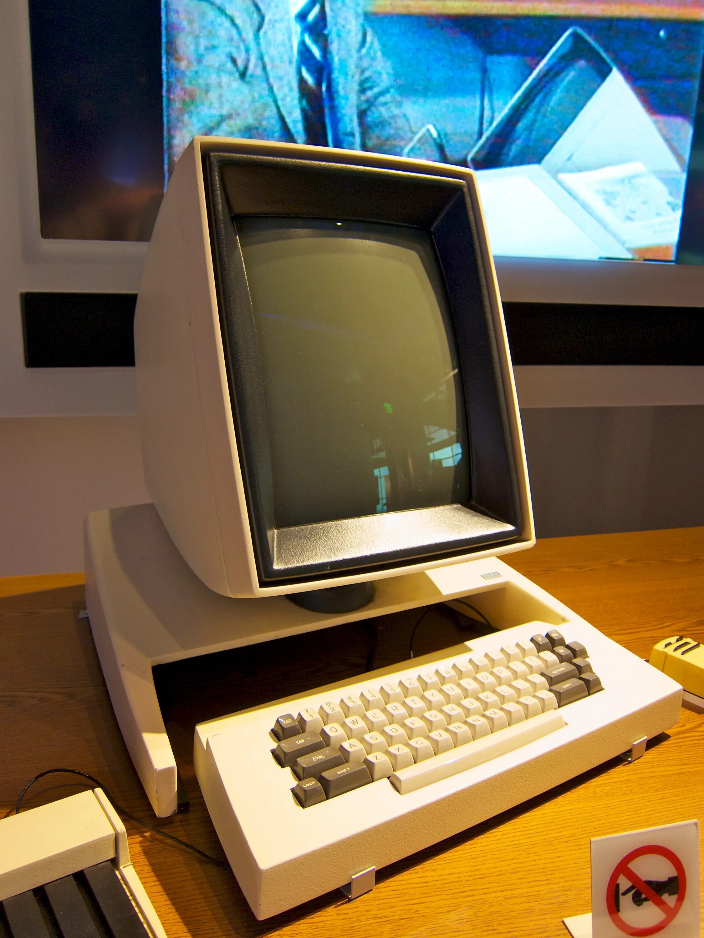 Интегрированные компьютеры. Xerox Alto 1973. Xerox Alto. Xerox Parc компьютер. Xerox Alto Computer.